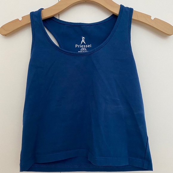 Blue Priessi workout tank top - Picture 3 of 3